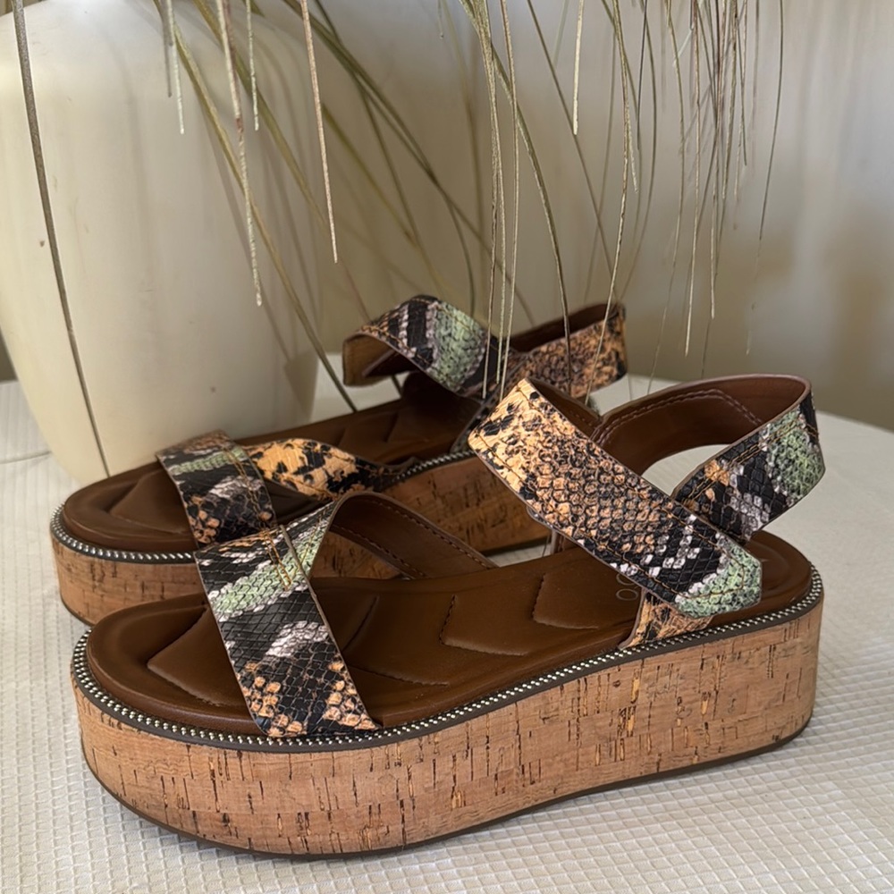 FRANCO SARTO Platform Wedge Sandals, Velcro Strap. Women's Size 8M - Picture 2 of 10
